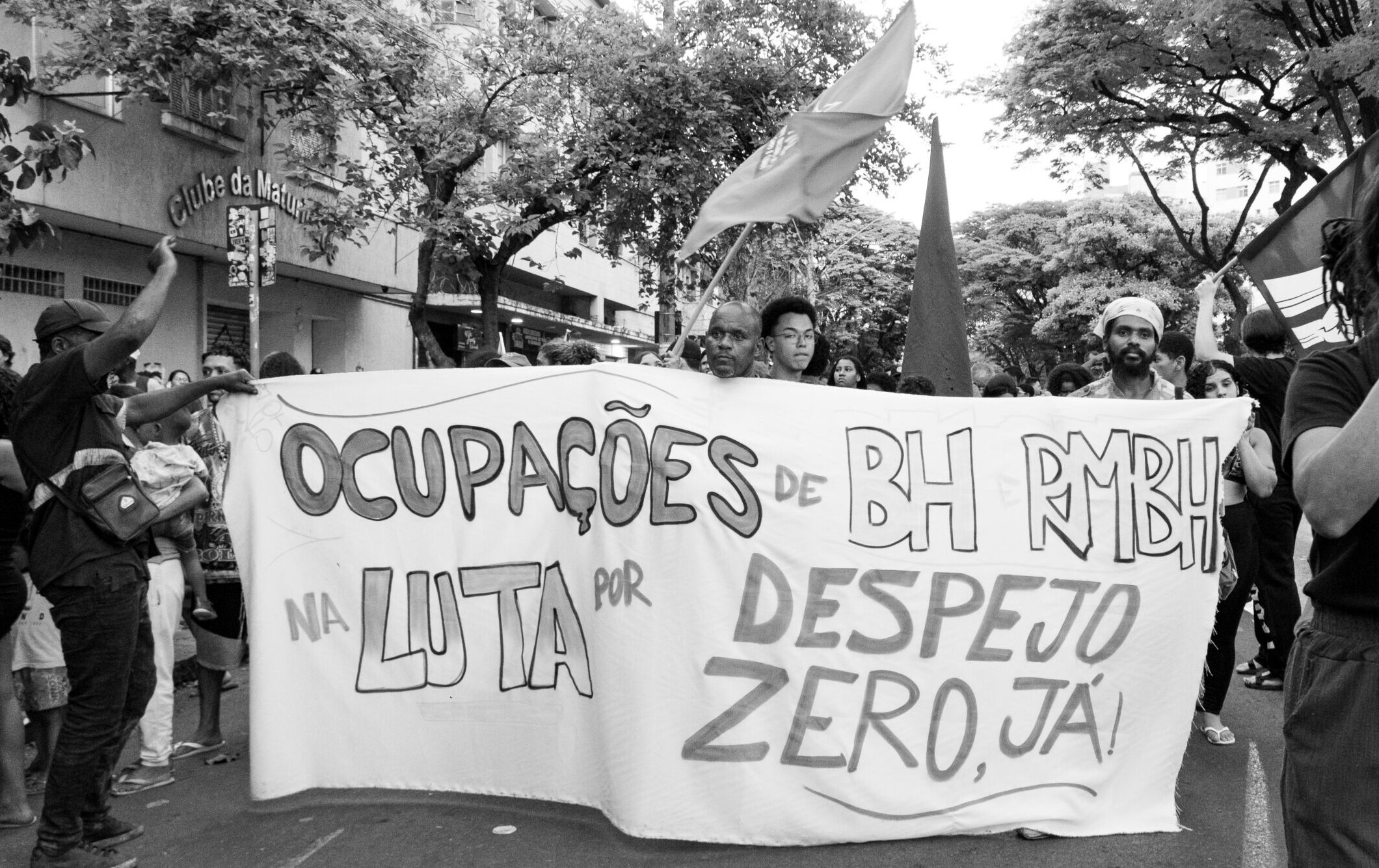 Manifesto in support of the right to housing and threatened squatted buildings in downtown Belo Horizonte, against the speculation bill (Brazil) 