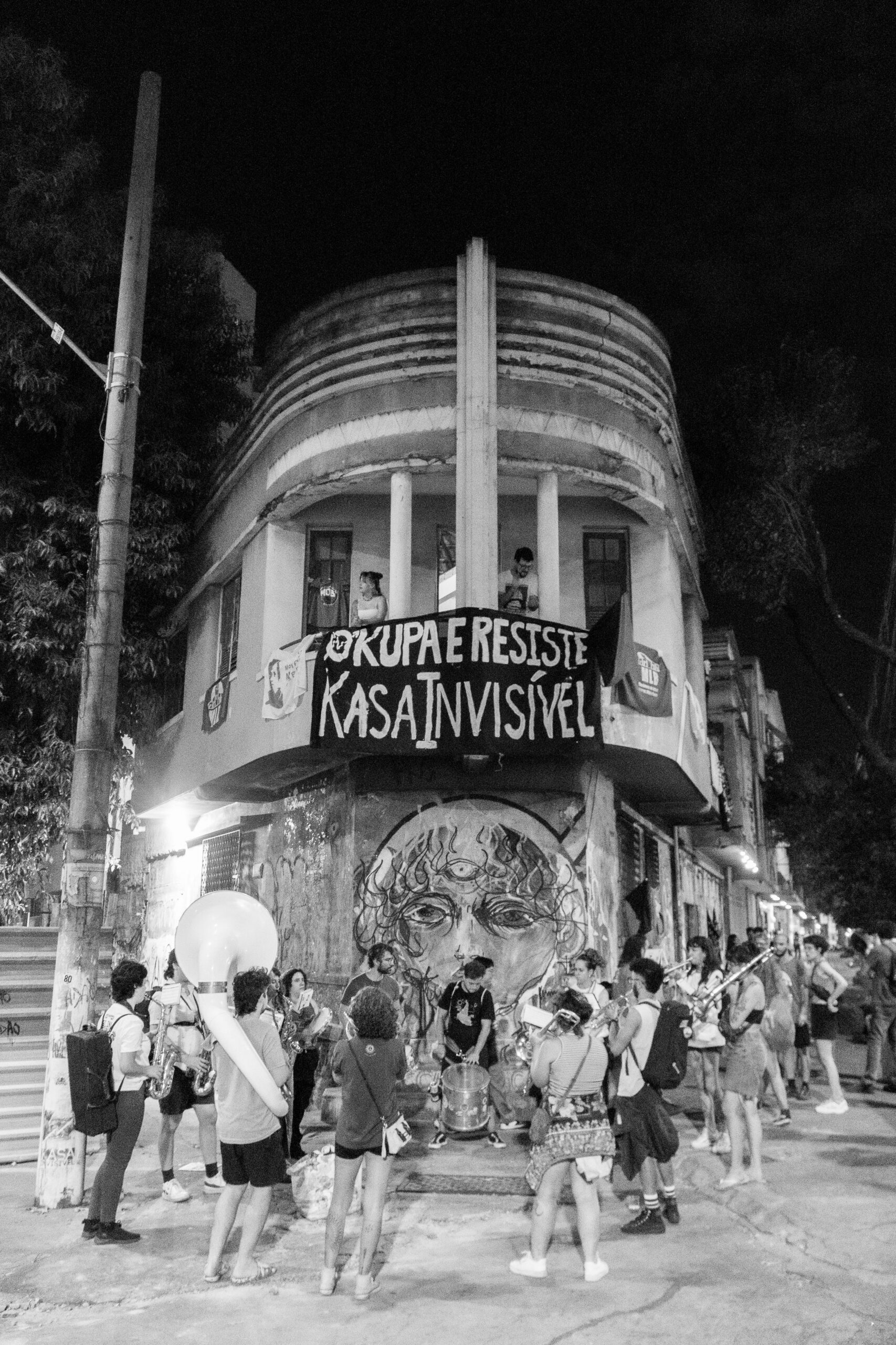 KASA RESISTE!: Relato de uma semana de vigílias e solidariedade